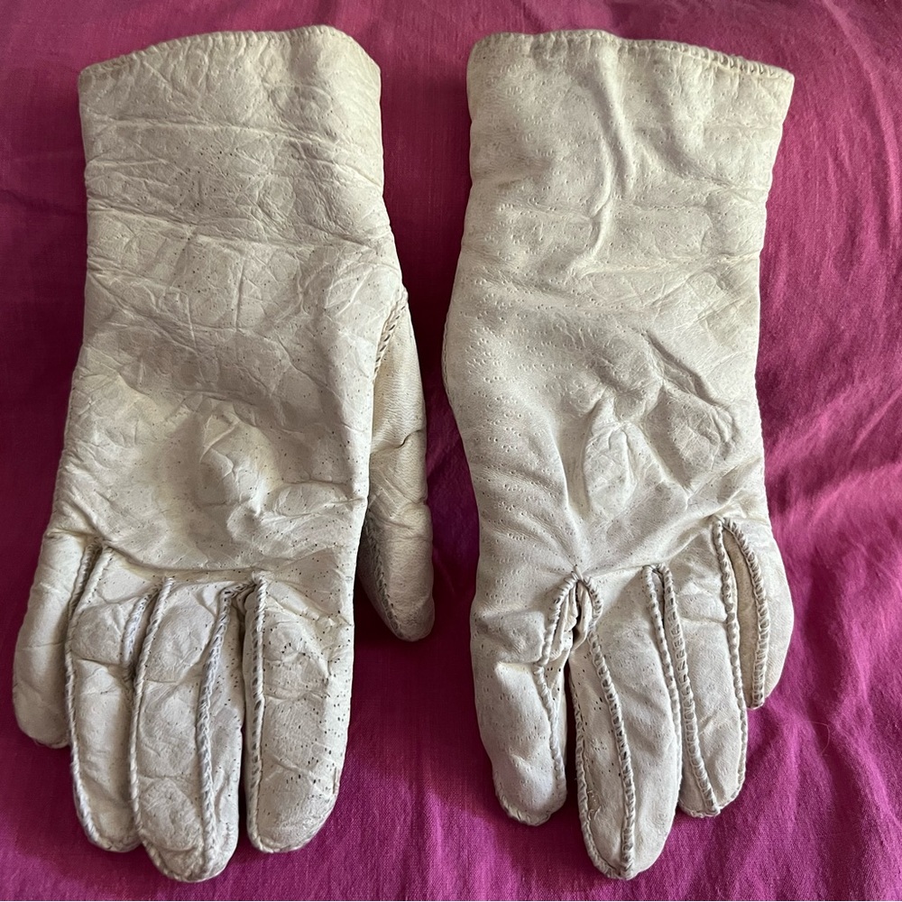 Fleece lined white leather gloves - size medium